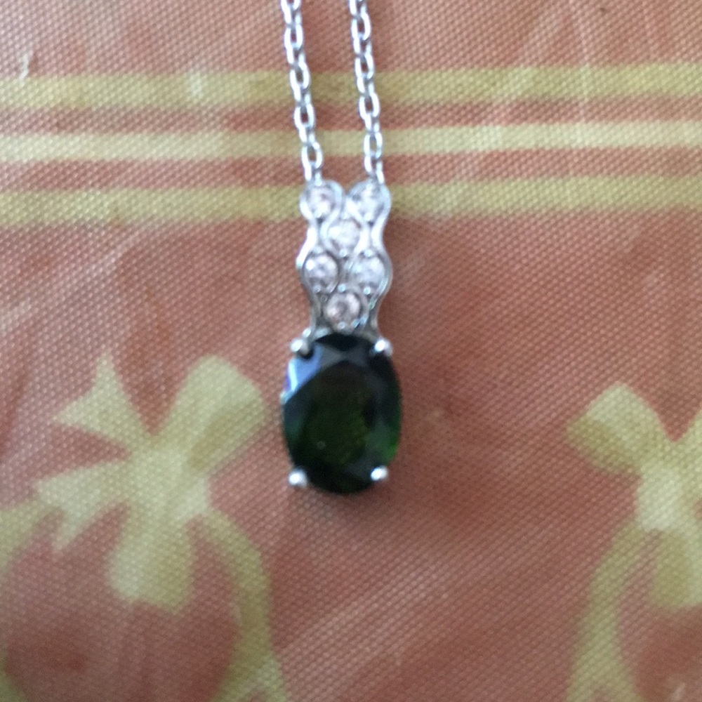 New pendent chrome diopside silver chain